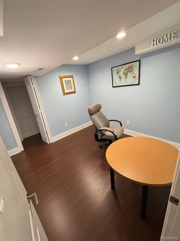 36680 Cecilia Drive, Sterling Heights, MI 48312