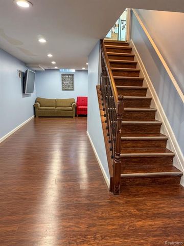 36680 Cecilia Drive, Sterling Heights, MI 48312
