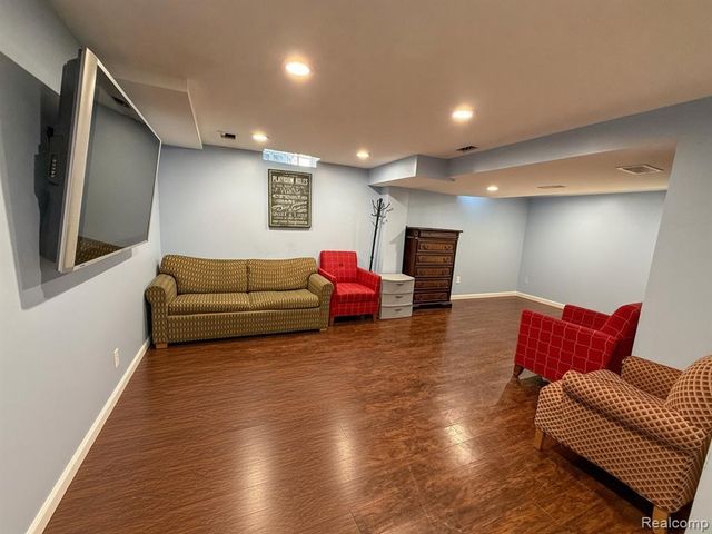36680 Cecilia Drive, Sterling Heights, MI 48312