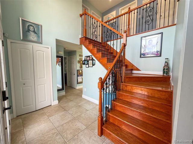 36680 Cecilia Drive, Sterling Heights, MI 48312