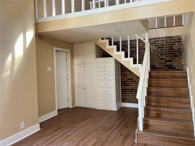 208 Shelmar Drive, Euless, TX 76039