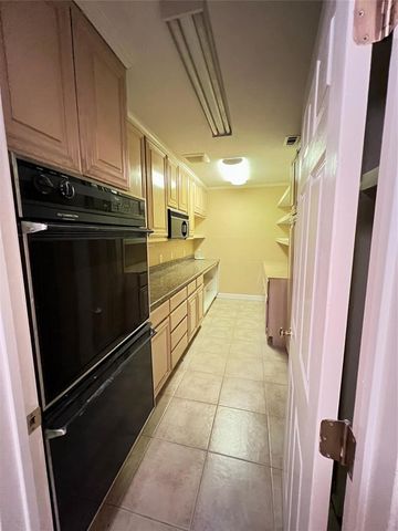 208 Shelmar Drive, Euless, TX 76039