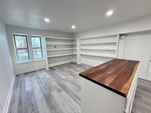 208 Shelmar Drive, Euless, TX 76039