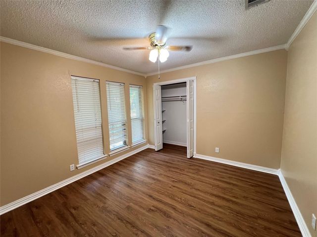 208 Shelmar Drive, Euless, TX 76039