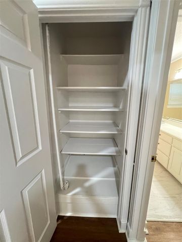 208 Shelmar Drive, Euless, TX 76039