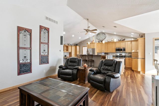 8383 W Ridgeway Avenue, Cedar Falls, IA 50613