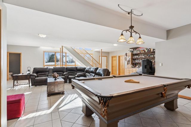 8383 W Ridgeway Avenue, Cedar Falls, IA 50613