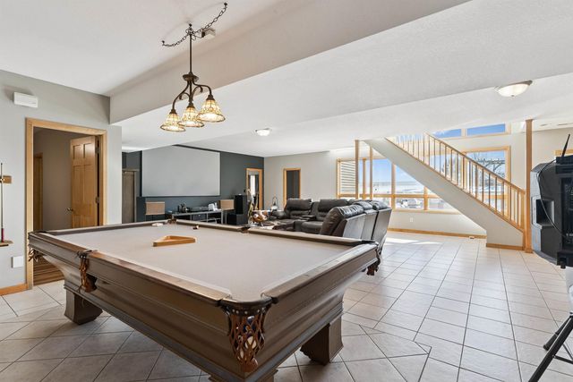 8383 W Ridgeway Avenue, Cedar Falls, IA 50613