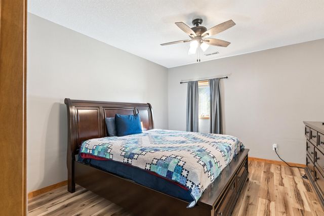 8383 W Ridgeway Avenue, Cedar Falls, IA 50613