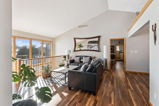 8383 W Ridgeway Avenue, Cedar Falls, IA 50613