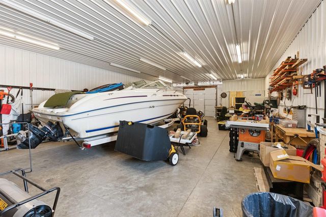 8383 W Ridgeway Avenue, Cedar Falls, IA 50613