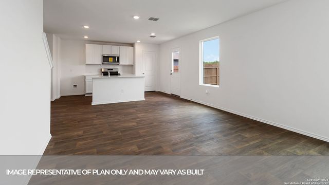 324 COTTONMOUTH LANE, Seguin, TX 78155