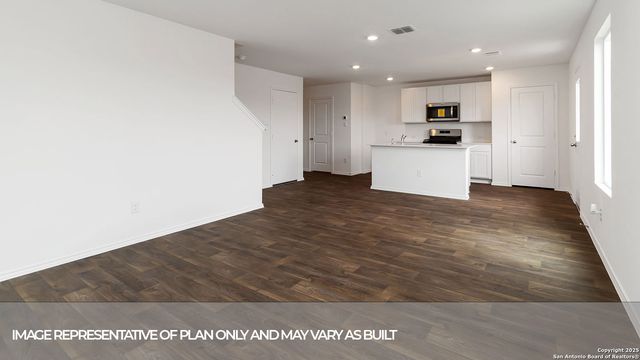 324 COTTONMOUTH LANE, Seguin, TX 78155