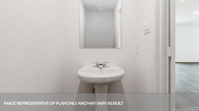 324 COTTONMOUTH LANE, Seguin, TX 78155