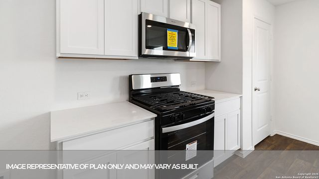 324 COTTONMOUTH LANE, Seguin, TX 78155