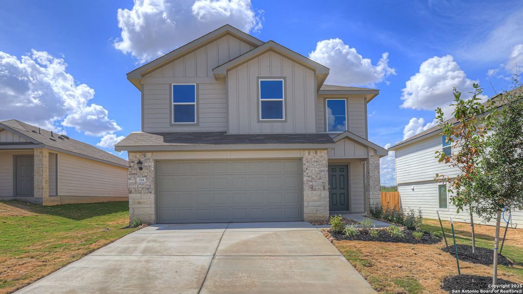 324 COTTONMOUTH LANE, Seguin, TX 78155