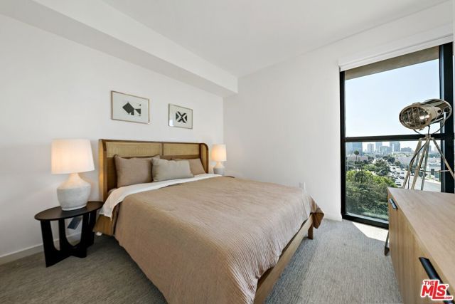 200 N Vermont Avenue 518, Los Angeles, CA 90004