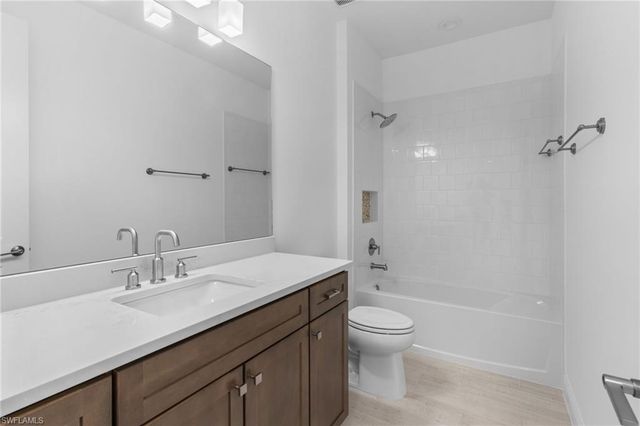 4580 SKYSAIL DR, Naples, FL 34120