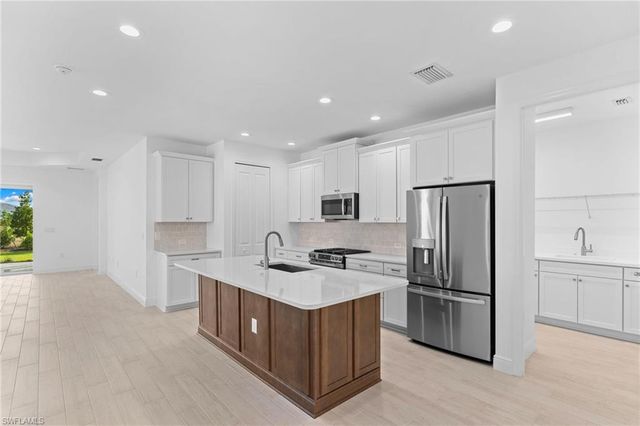 4580 SKYSAIL DR, Naples, FL 34120