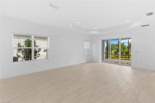 4580 SKYSAIL DR, Naples, FL 34120