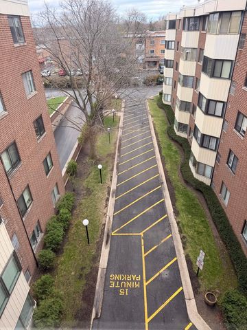 5500 Lincoln Avenue 507W, Morton Grove, IL 60053