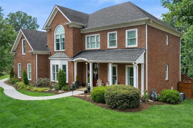 9310 Nesbit Lakes Drive, Alpharetta, GA 30022