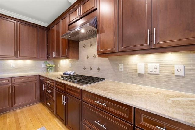 9310 Nesbit Lakes Drive, Alpharetta, GA 30022