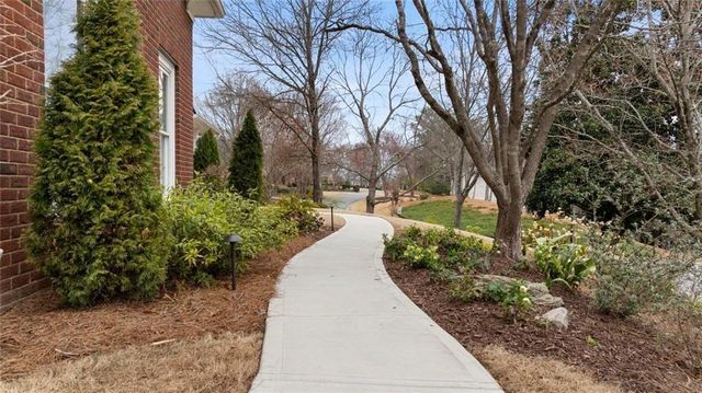 9310 Nesbit Lakes Drive, Alpharetta, GA 30022