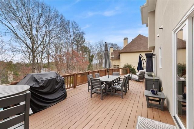 9310 Nesbit Lakes Drive, Alpharetta, GA 30022