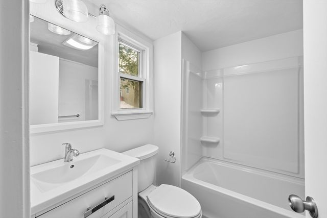 22 Douglas Ave 1, Maynard, MA 01754