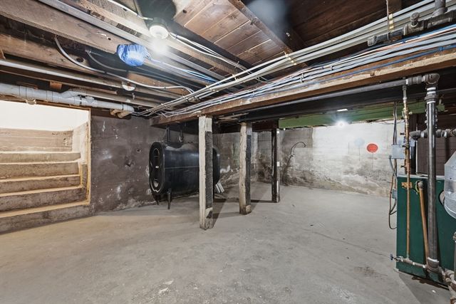 22 Douglas Ave 1, Maynard, MA 01754