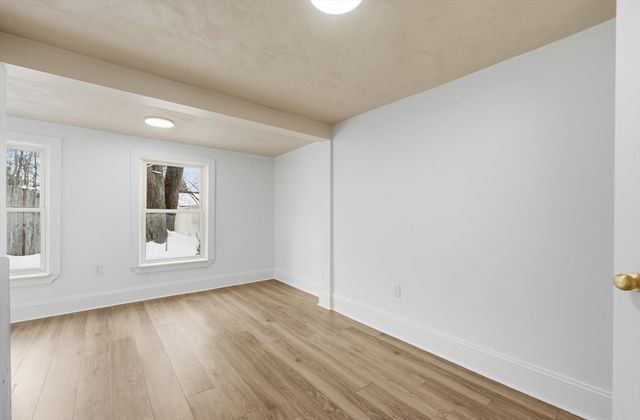 22 Douglas Ave 1, Maynard, MA 01754