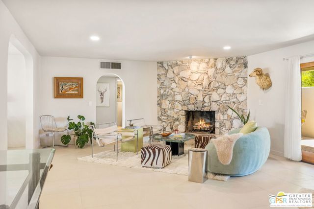 298 N Farrell Drive, Palm Springs, CA 92262