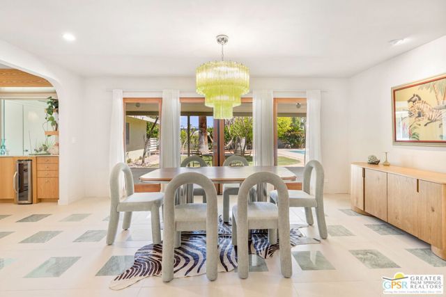 298 N Farrell Drive, Palm Springs, CA 92262