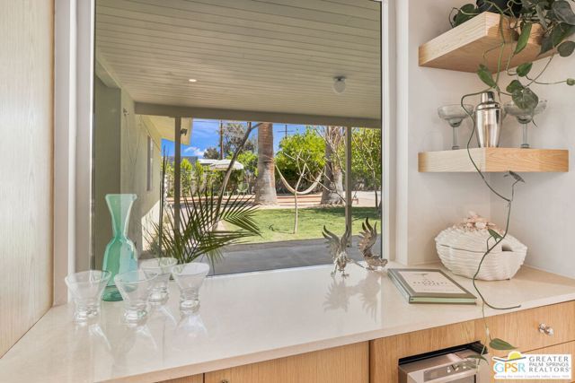 298 N Farrell Drive, Palm Springs, CA 92262