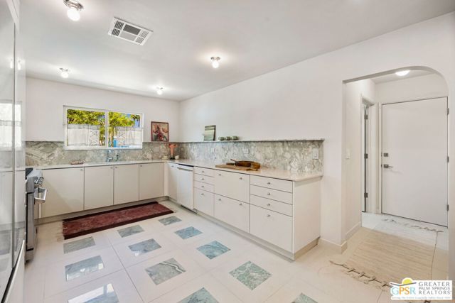 298 N Farrell Drive, Palm Springs, CA 92262