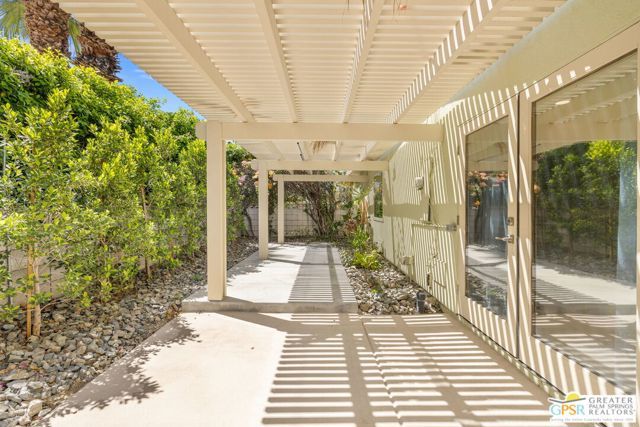 298 N Farrell Drive, Palm Springs, CA 92262