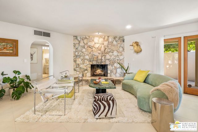298 N Farrell Drive, Palm Springs, CA 92262
