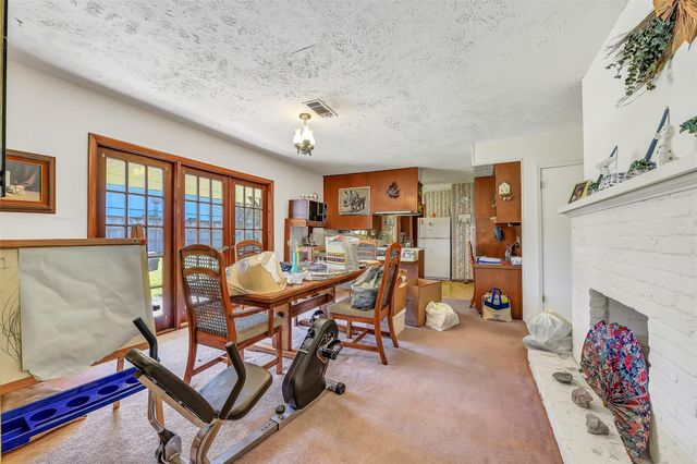 103 Echo Avenue, Friendswood, TX 77546