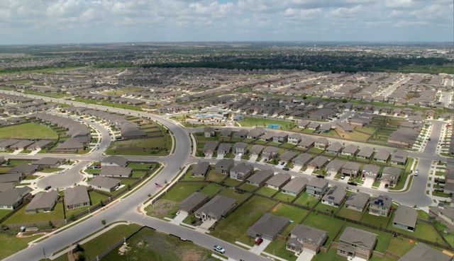 105 Canley LOOP, Hutto, TX 78634