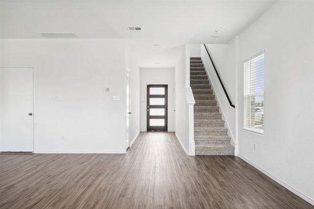 105 Canley LOOP, Hutto, TX 78634