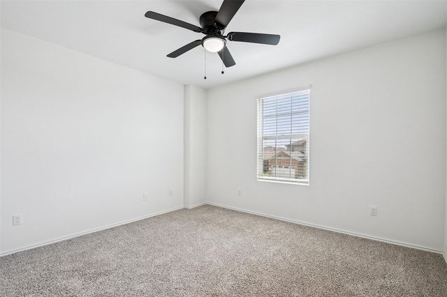105 Canley LOOP, Hutto, TX 78634