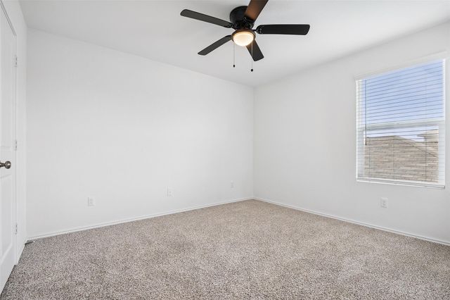 105 Canley LOOP, Hutto, TX 78634
