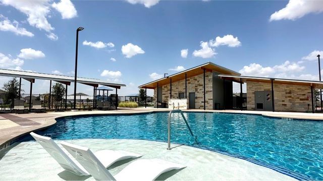 105 Canley LOOP, Hutto, TX 78634