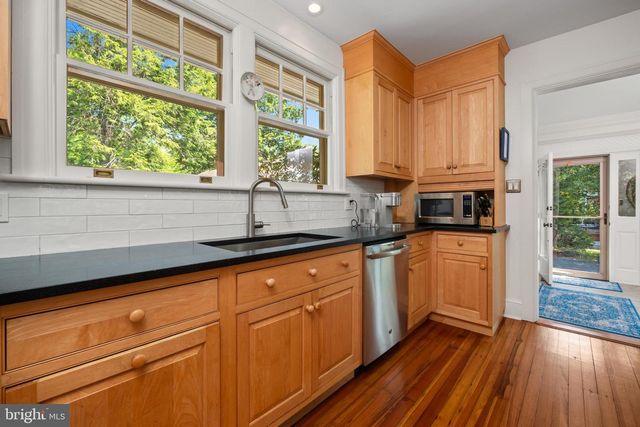 2770 S DELAWARE DR, Easton, PA 18042