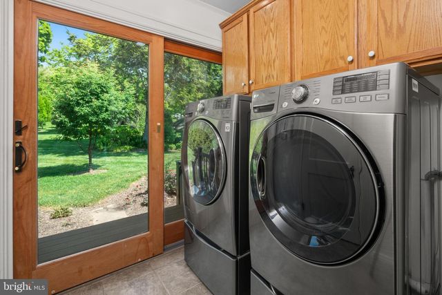 2770 S DELAWARE DR, Easton, PA 18042