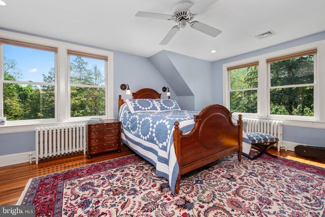 2770 S DELAWARE DR, Easton, PA 18042