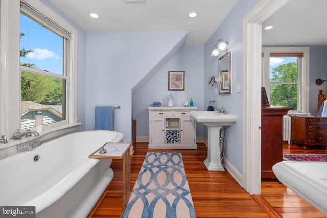 2770 S DELAWARE DR, Easton, PA 18042
