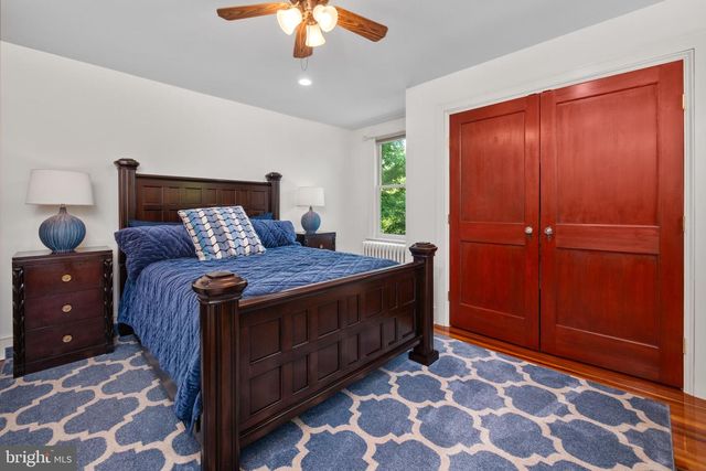 2770 S DELAWARE DR, Easton, PA 18042