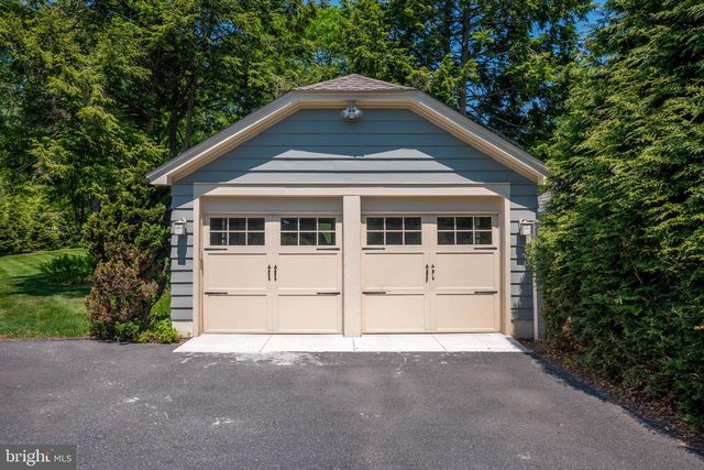 2770 S DELAWARE DR, Easton, PA 18042